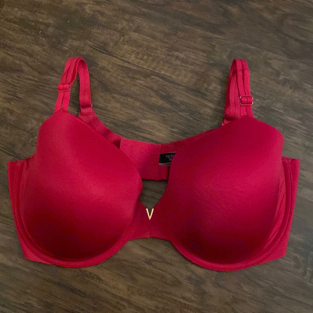 Victoria’s Secret Lined Perfect Coverage Bra 38 DD